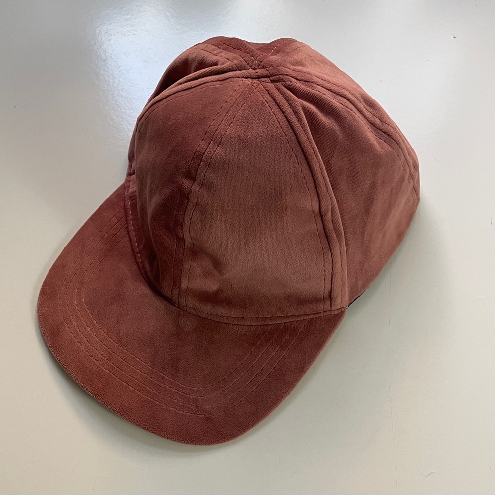 Rampage Velvet Rust Cap